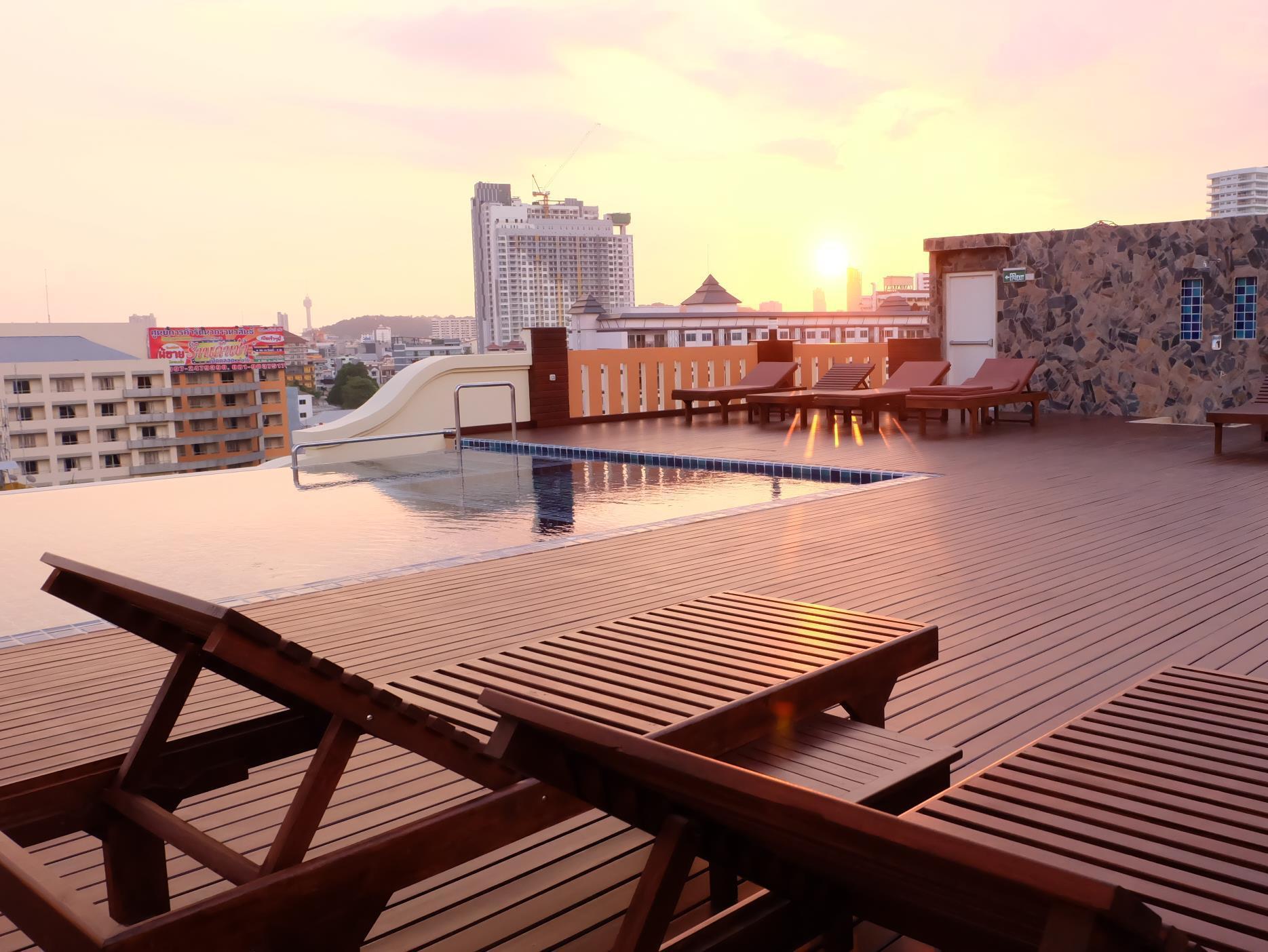 D Hotel Pattaya Εξωτερικό φωτογραφία