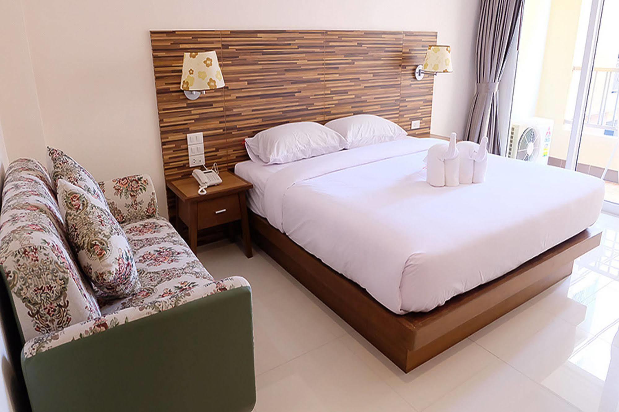 D Hotel Pattaya Εξωτερικό φωτογραφία