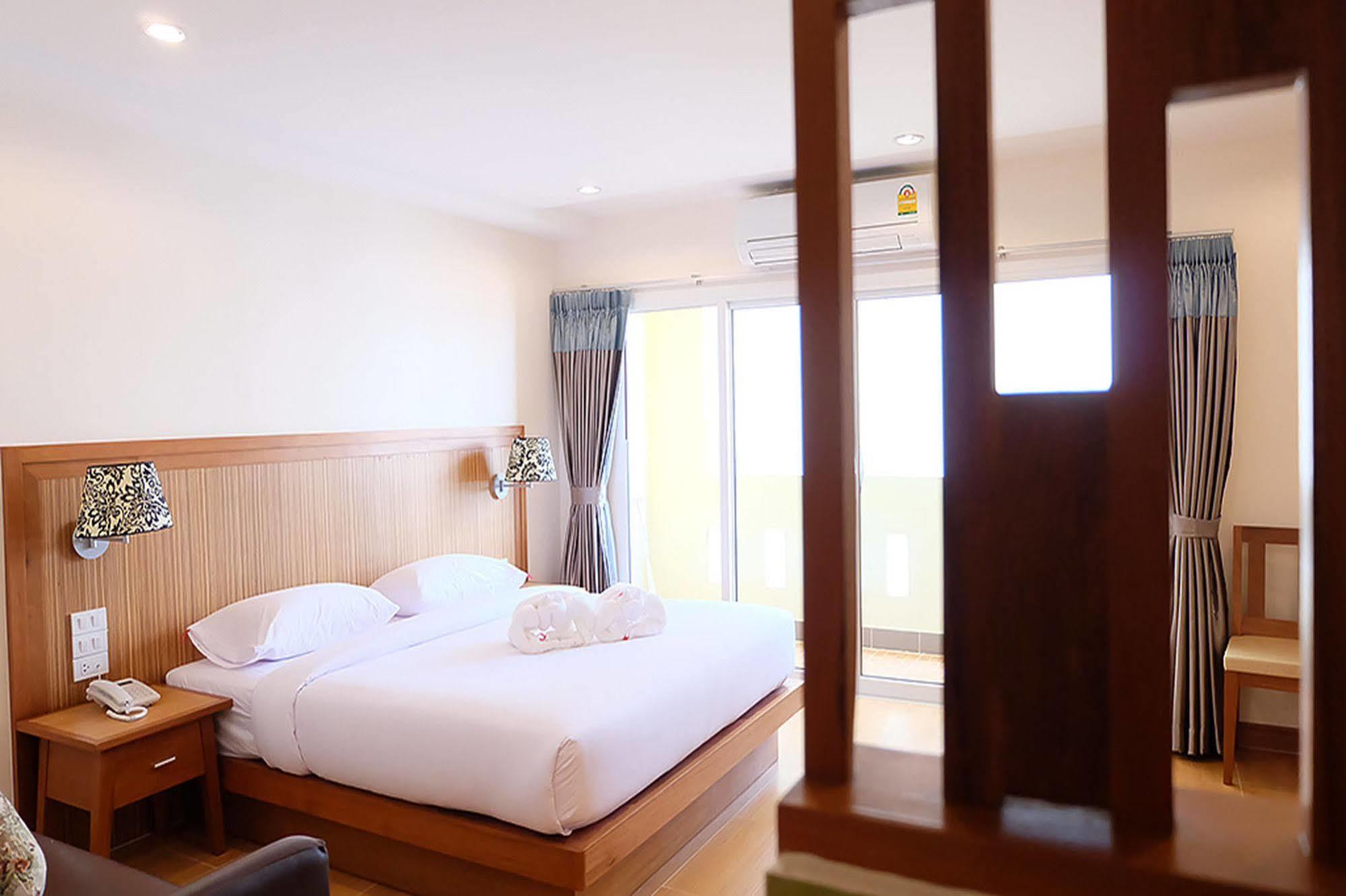D Hotel Pattaya Εξωτερικό φωτογραφία
