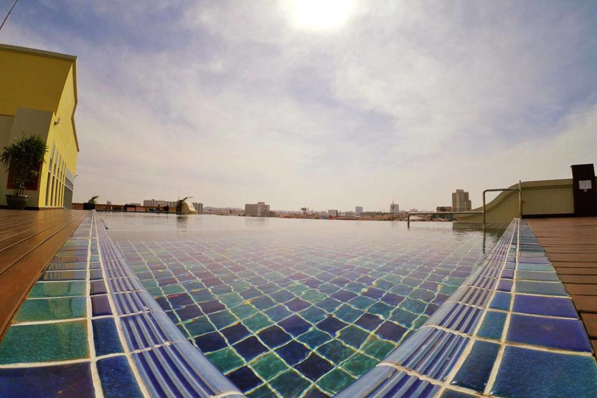 D Hotel Pattaya Εξωτερικό φωτογραφία