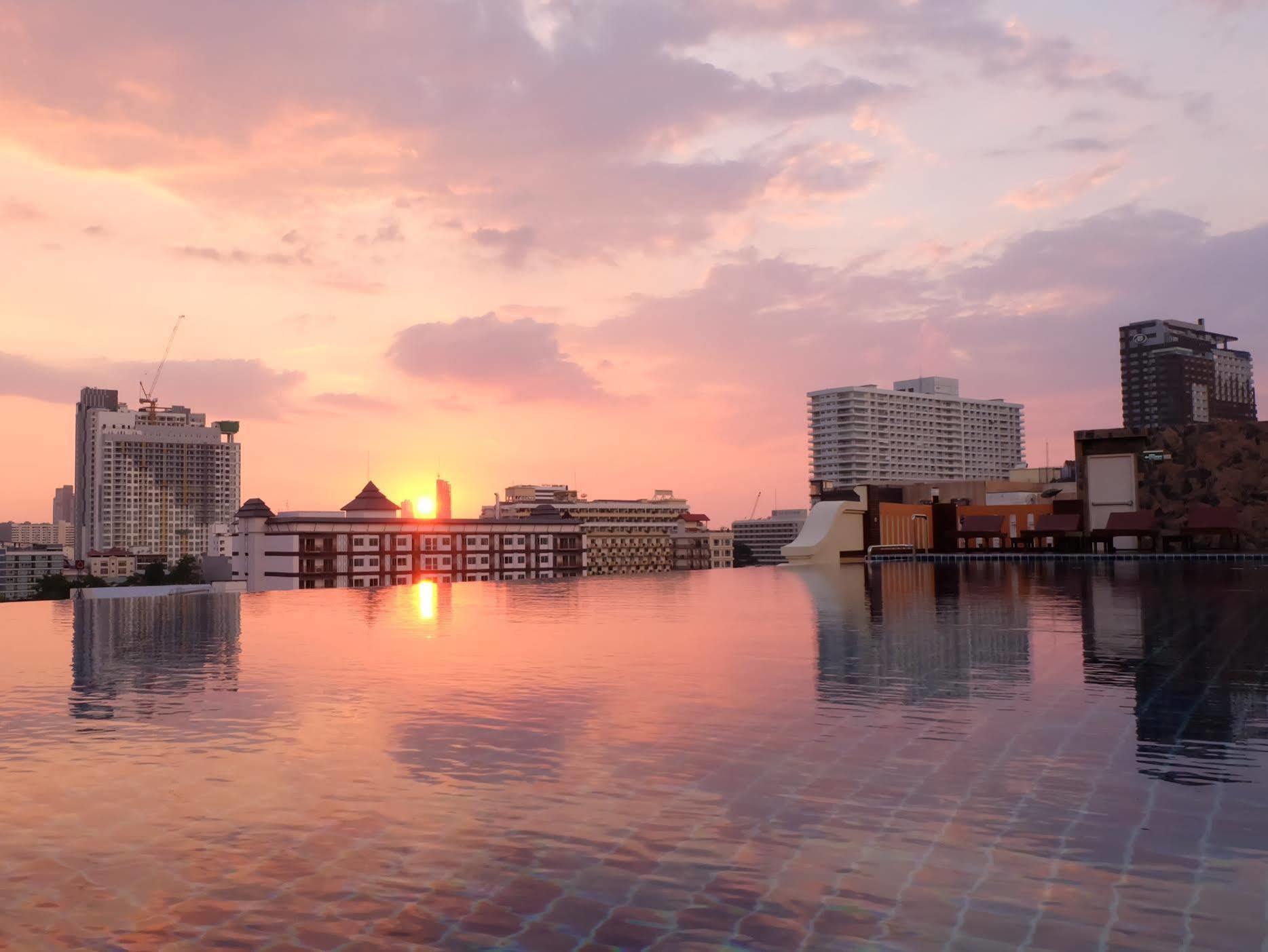 D Hotel Pattaya Εξωτερικό φωτογραφία